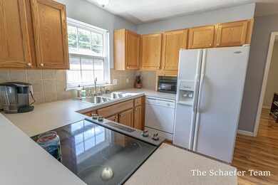 760 Godfrey St SE, Lowell, MI 49331 - photo 4