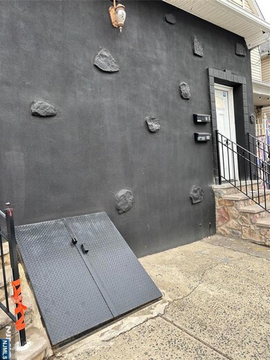 75 Florida St unit 2, Elizabeth, NJ 07206 - photo 2