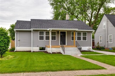 3014 48th Place, Des Moines, IA 50310 - photo 3