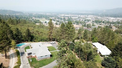 300 Sky Way, Grants Pass, OR 97527 - photo 5