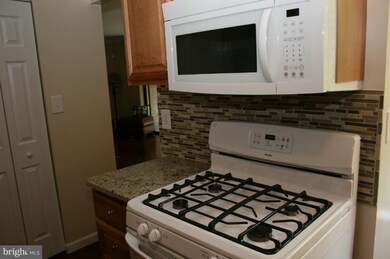 3352 Huntley Square Dr unit A2, Temple Hills, MD 20748 - photo 7