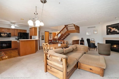 Combined dining & living spaces