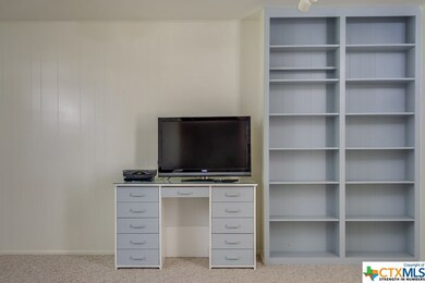 1305 Fieldcrest, New Braunfels, TX 78130 - photo 5