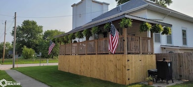 202 E Pleasant St, Cincinnati, IA 52549 - photo 2