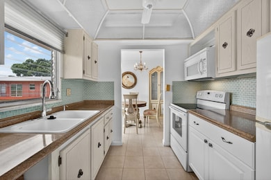 26 Golfs Edge, West Palm Beach, FL 33417 - photo 5