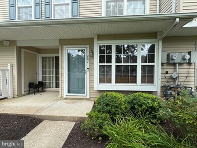807 Kirby Way unit 807, Mount Laurel, NJ 08054 - photo 2