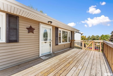 8112 9th St W, Rock Island, IL 61201 - photo 4