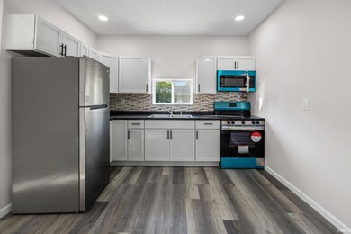 302 W Freeman St, Frankfort, IN 46041 - photo 5