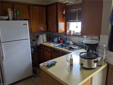 Lots of cupboard and counter space