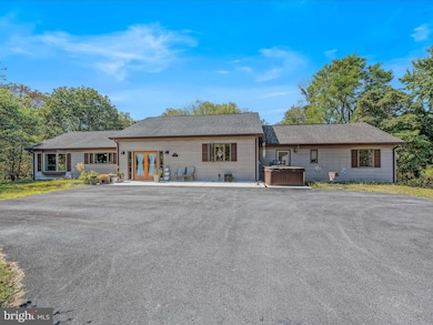 104 Golden Ln, Berkeley Springs, WV 25411 - photo 2