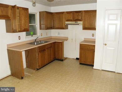 270 Parkside Rd, Linden, VA 22642 - photo 6