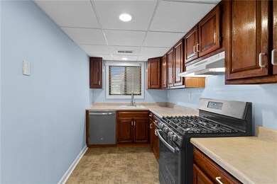 650 E Greenwich Ave unit 2-107, West Warwick, RI 02893 - photo 7