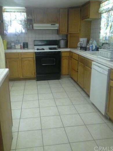 Spacious kitchen