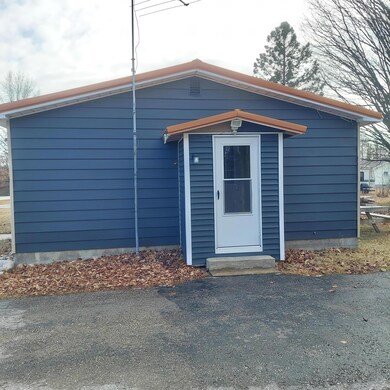 6882 Elm St unit 6882, Engadine, MI 49827 - photo 2