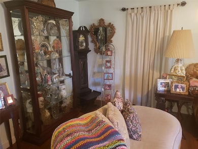 19720 NE 10th Ct, Miami, FL 33179 - photo 4