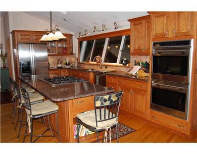 Kitchen. Another view.