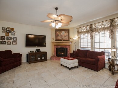 1805 W Miami St, Broken Arrow, OK 74011 - photo 5