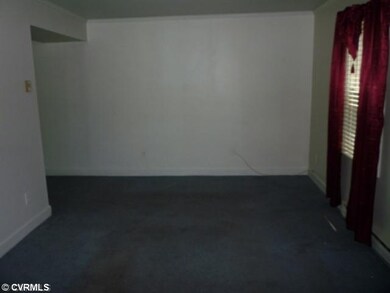 Living Room - Formal Living Room Carpet
