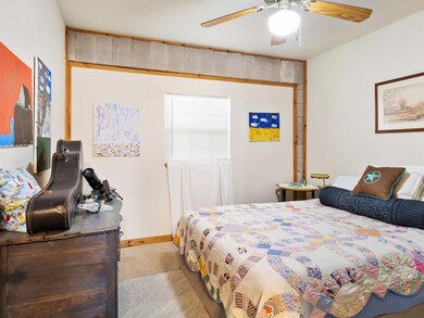 406 Mercury Ct, Granbury, TX 76049 - photo 3