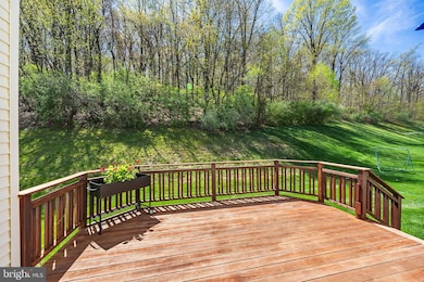 818 Windridge Ln, Downingtown, PA 19335 - photo 4