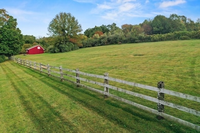 31 Douglas Rd, Sutton, MA 01590 - photo 3