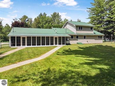 2007 S Lake Mitchell Dr, Cadillac, MI 49601 - photo 4