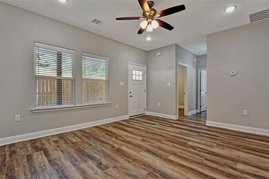 1044 Dubois St, Denison, TX 75020 - photo 5