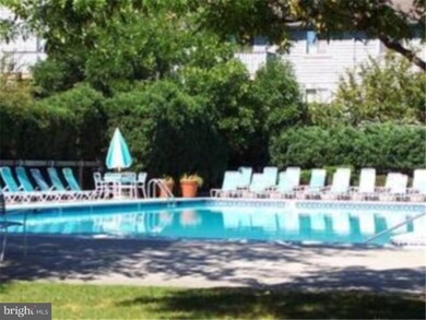 309 Ravens Crest Dr, Plainsboro, NJ 08536 - photo 2