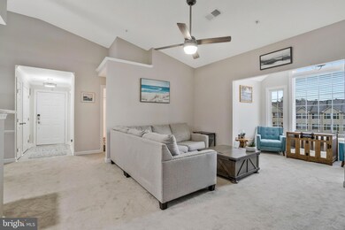 9224 Cardinal Forest Ln unit M, Lorton, VA 22079 - photo 5