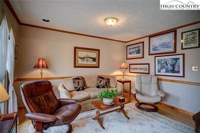 395 Laurel Chase Dr, Blowing Rock, NC 28605 - photo 7