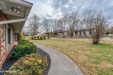 3020 Shropshire Blvd, Powell, TN 37849 - photo 7