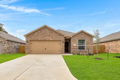 10642 Lost Maples Dr, Cleveland, TX 77328 - photo 3