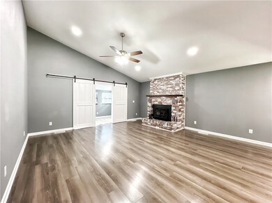 21 Grisham Cir, Bella Vista, AR 72715 - photo 4