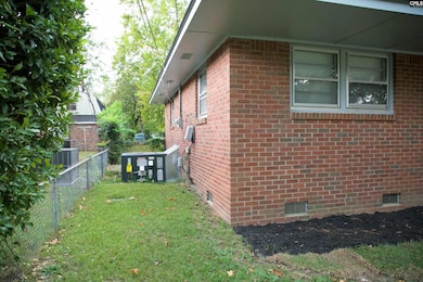 2352 Vine St, Cayce, SC 29033 - photo 4