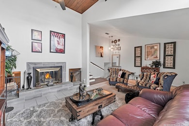 3103 Eisenhauer Rd unit L21, San Antonio, TX 78209 - photo 3