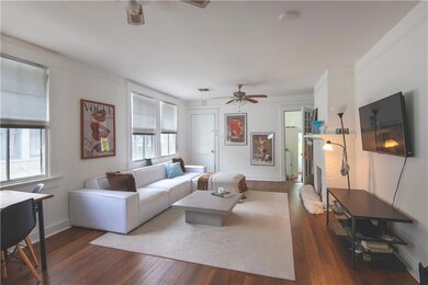 Living (upstairs photographed)