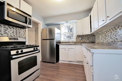 209 S Gretta Ave, Waukegan, IL 60085 - photo 4