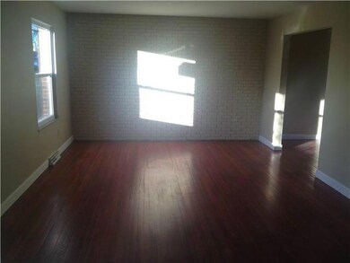 5156 Tamarack Blvd, Columbus, OH 43229 - photo 2