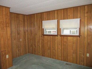 84 Cynthia Cir, Seabrook, NH 03874 - photo 3