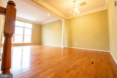 25265 Nesting Square, Chantilly, VA 20152 - photo 4