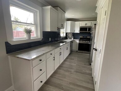 709 Oakwood Ave, Hurst, TX 76053 - photo 5