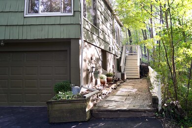 j020 right side from driveway