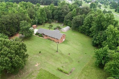Private Home on 2.21 acres