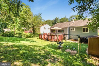 5916 Mustang Dr, Riverdale, MD 20737 - photo 2