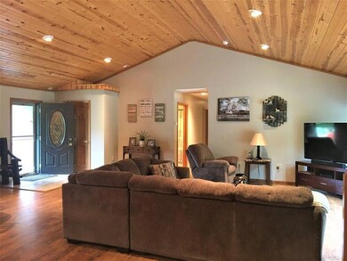 172 Shade Tree Ln, Franklin, PA 16323 - photo 5