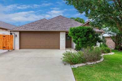 120 Clyde Run, Fredericksburg, TX 78624 - photo 3