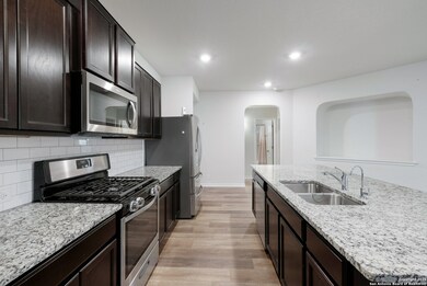 4835 Forward Swing, San Antonio, TX 78261 - photo 4