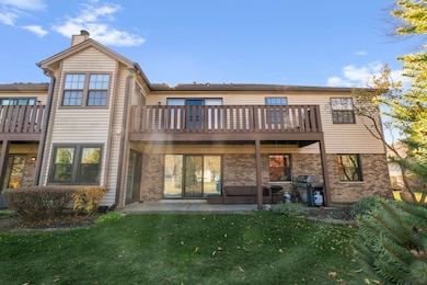 876 Stradford Cir unit A1, Buffalo Grove, IL 60089 - photo 2