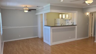 71 Coventry C unit 71C, West Palm Beach, FL 33417 - photo 2