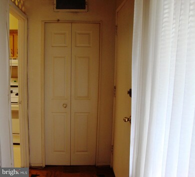 7521 Spring Lake Dr unit C1, Bethesda, MD 20817 - photo 6